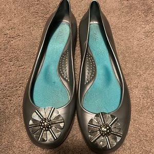 Oka B Lucille Ballet Flats Silver With Coin Flower Sz 8
